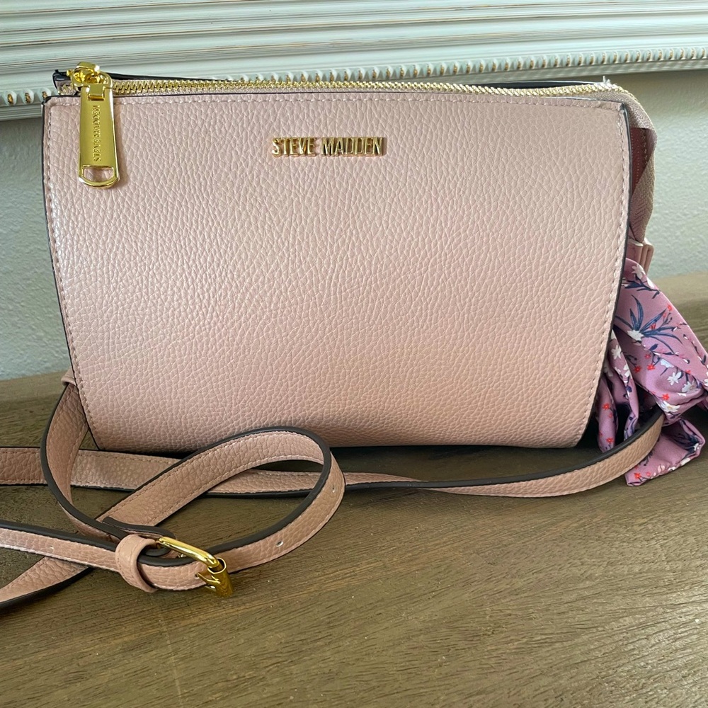 New without tags Steve Madden pale pink crossbody bag